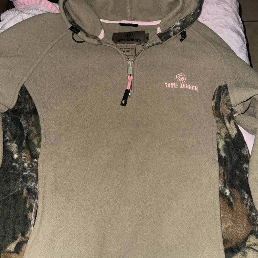 Game winner green jacket size small
